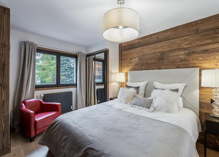 Rénové, 3 Chambres, Balcon Ensoleillé, Proche Centre Et Remontées Mécaniques à - Fr-1-569-26