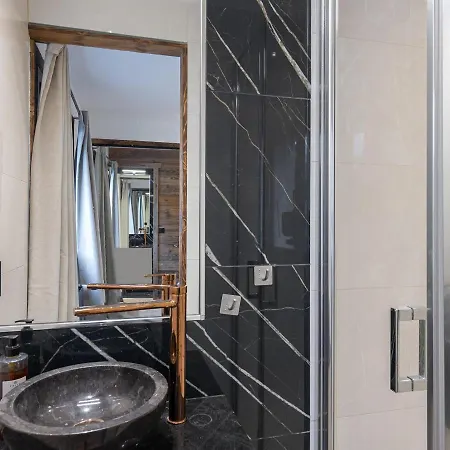 Renove, 3 Chambres, Balcon Ensoleille, Proche Centre Et Remontees Mecaniques A - Fr-1-569-26